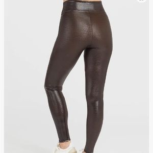 Spanx faux leather croc legging size M in Brown NWOT